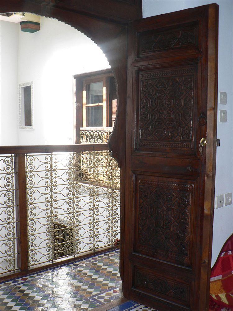 Dar Tamo Hotel Фес Екстериор снимка