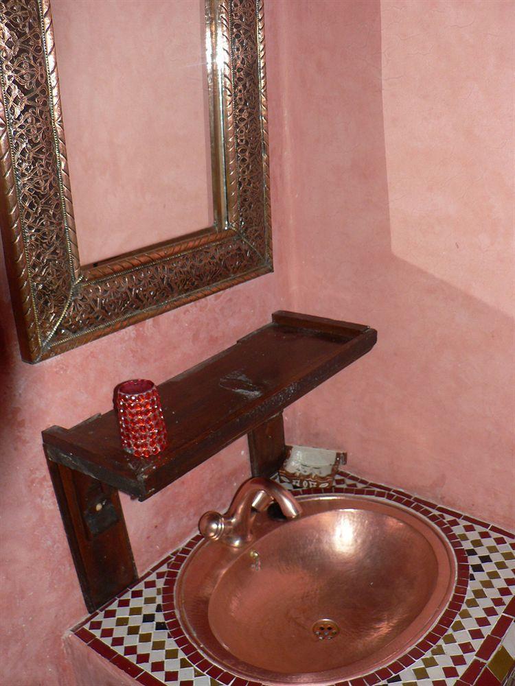 Dar Tamo Hotel Фес Екстериор снимка