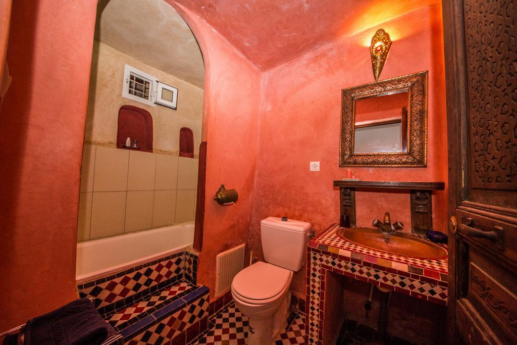 Dar Tamo Hotel Фес Екстериор снимка